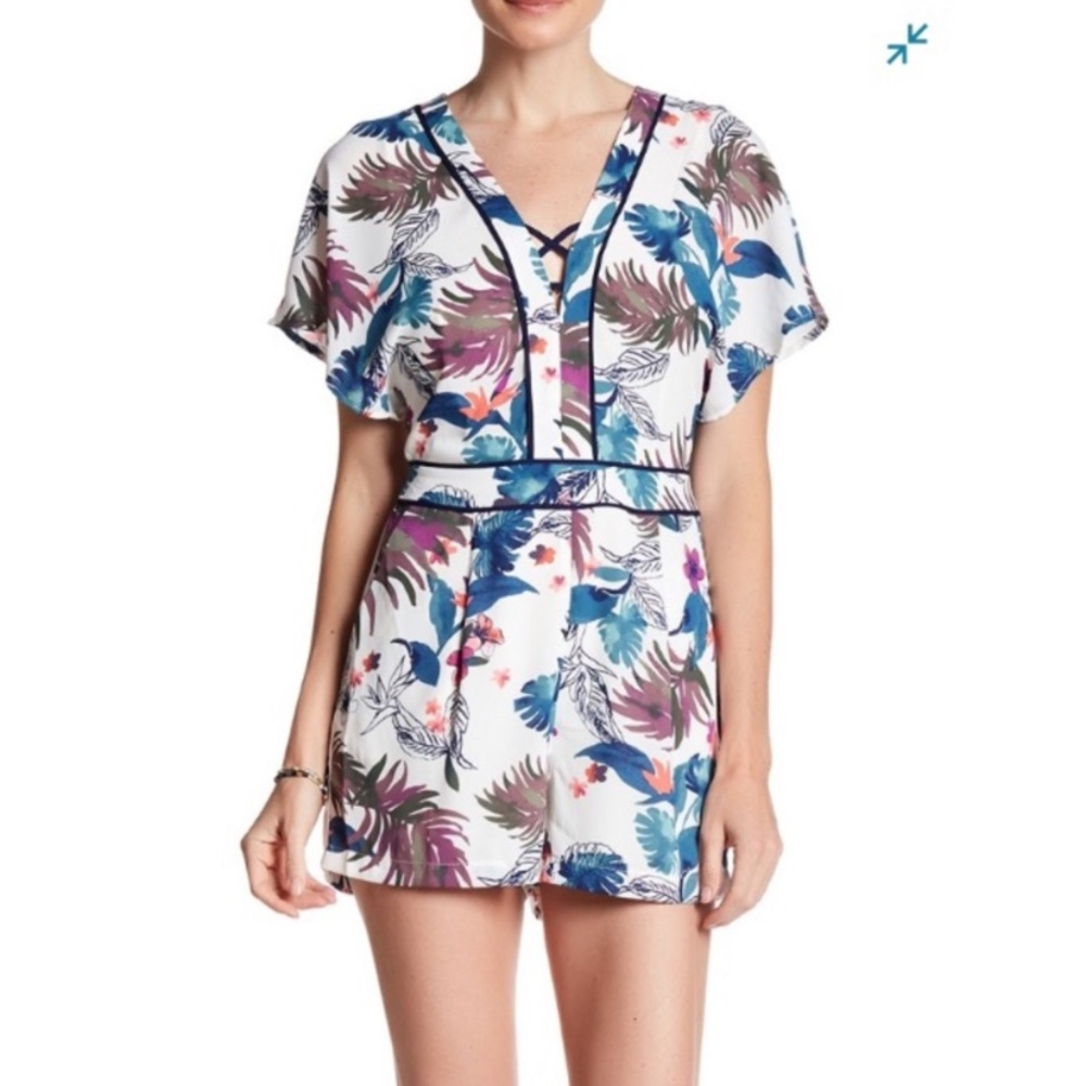 Adelyn Rae Leaf Print Romper S